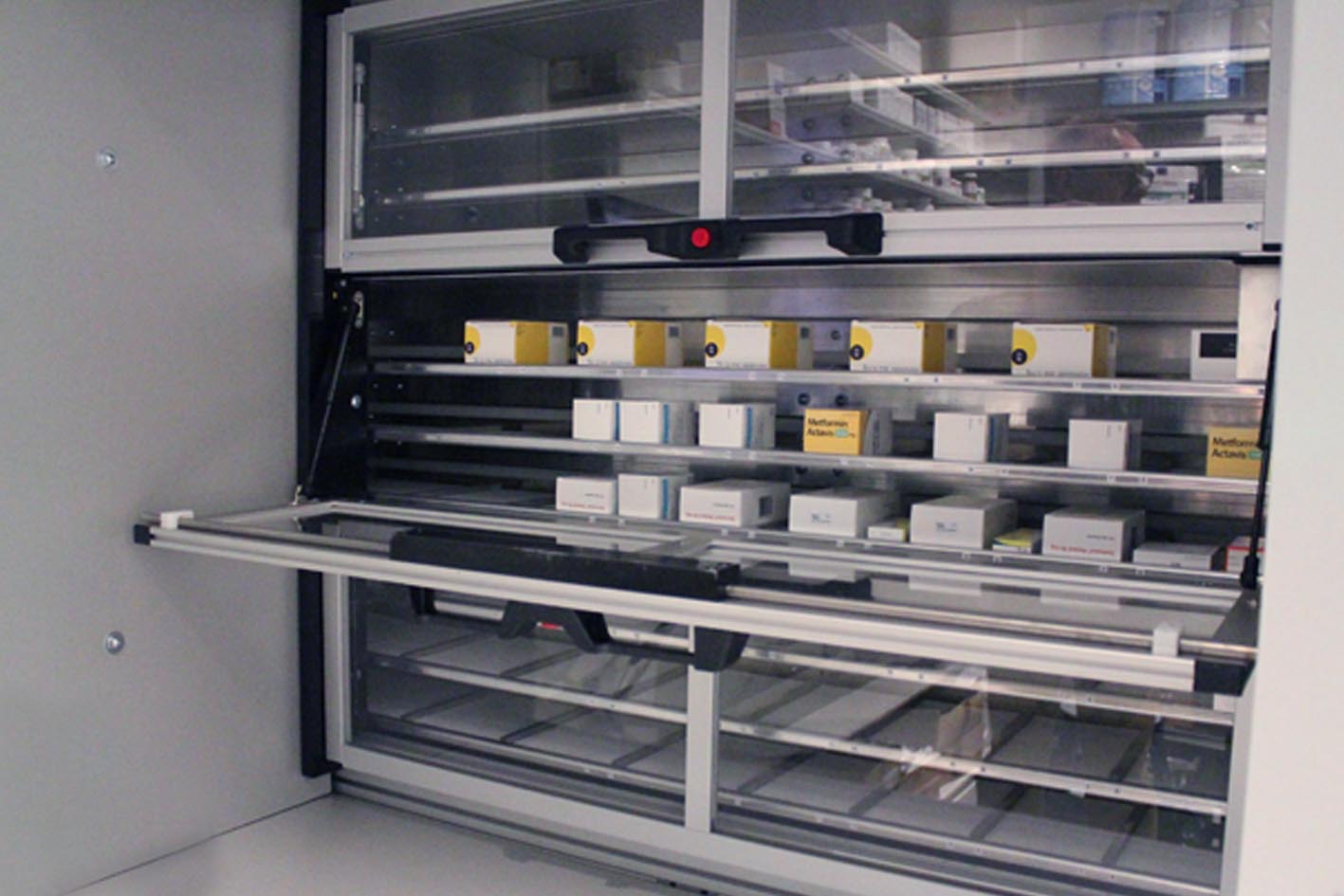 Spar tid med hurtig indlæsning og varehåndtering i apotekerrobot