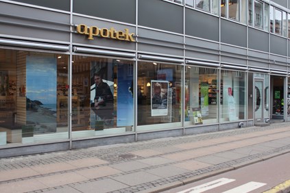 Automatisk udlevering af vare integreret i facade, betjen kunder 24/7